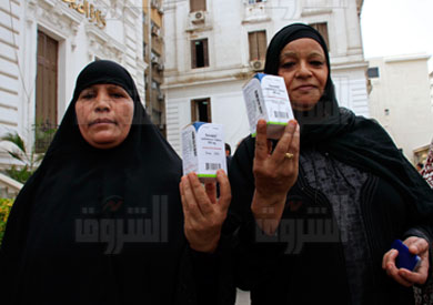 توفير علاجات فيروس سي هما يؤرق ملايين المصريين- تصوير أحمد عبد الفتاح